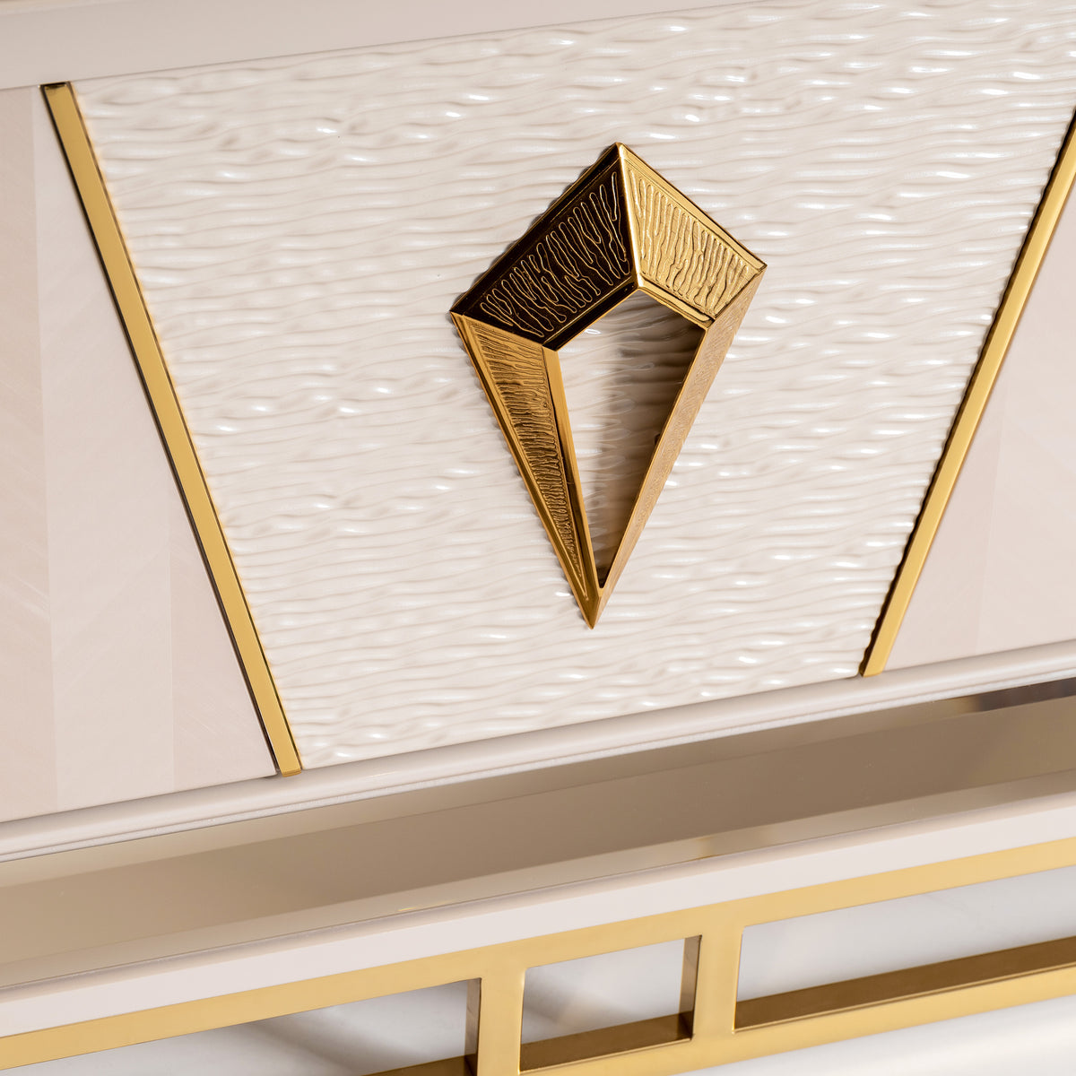 Carmela Media Cabinet-detail