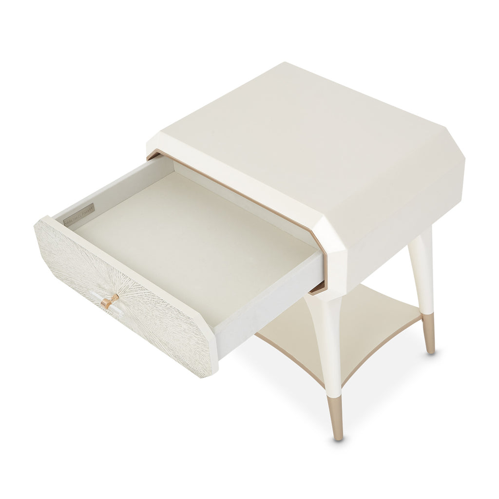 La Rachelle Nightstand/End Table 1 Drawer Medium Champagne — design or functional detail