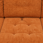 Cendovar Sectional — tufted seat detail