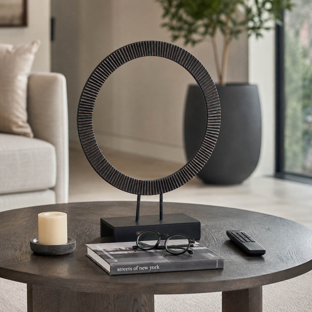 Flemmingwick Black Decor — 23″ — additional view