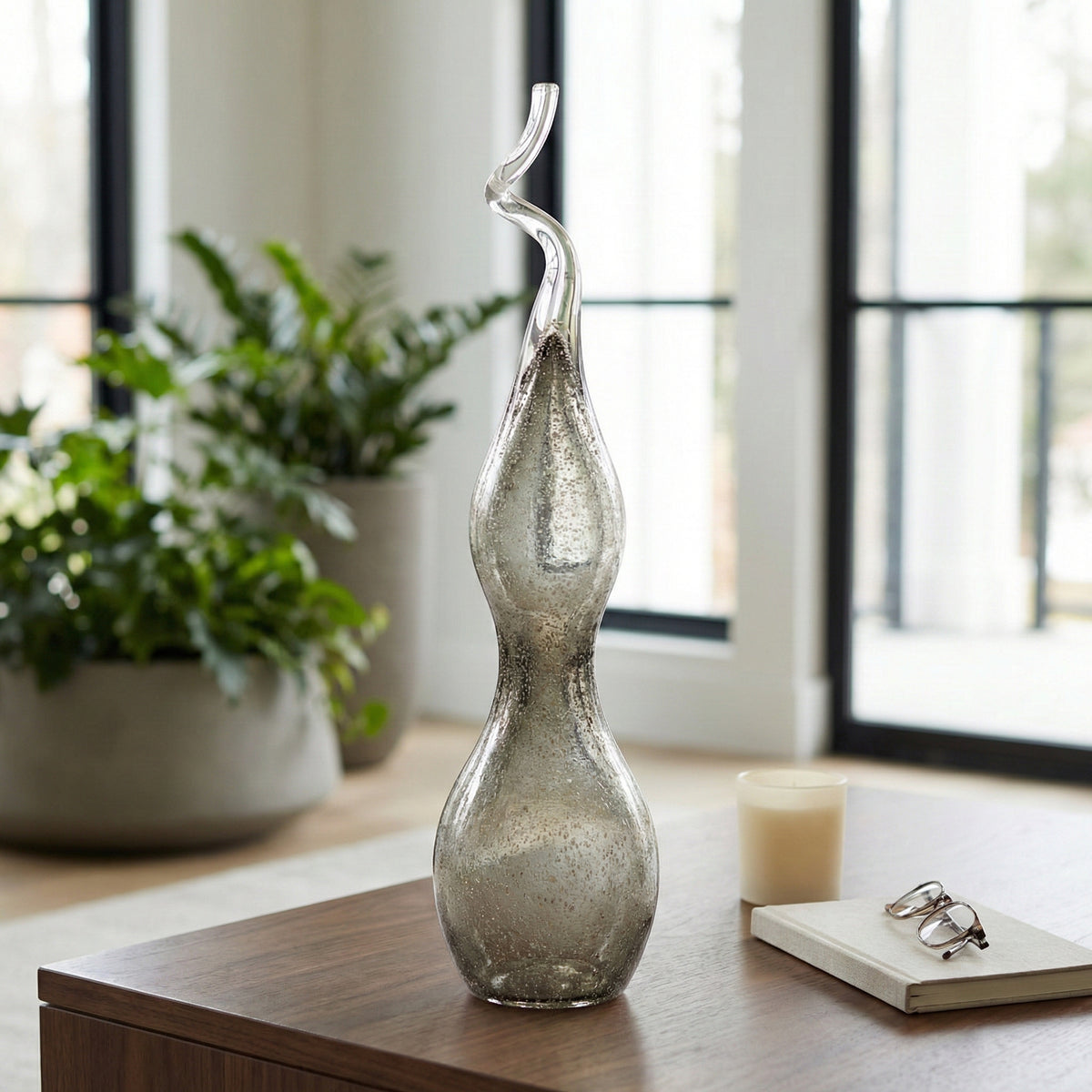 Kendallworth Clear Decor — 24″ — additional view